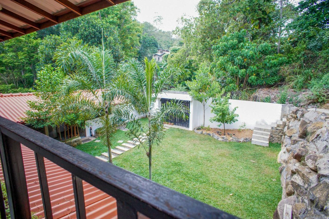 Pineview Hotel Unawatuna Eksteriør billede