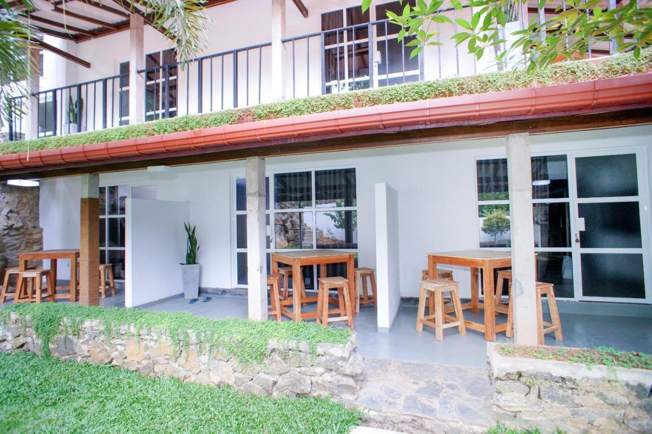 Pineview Hotel Unawatuna Eksteriør billede